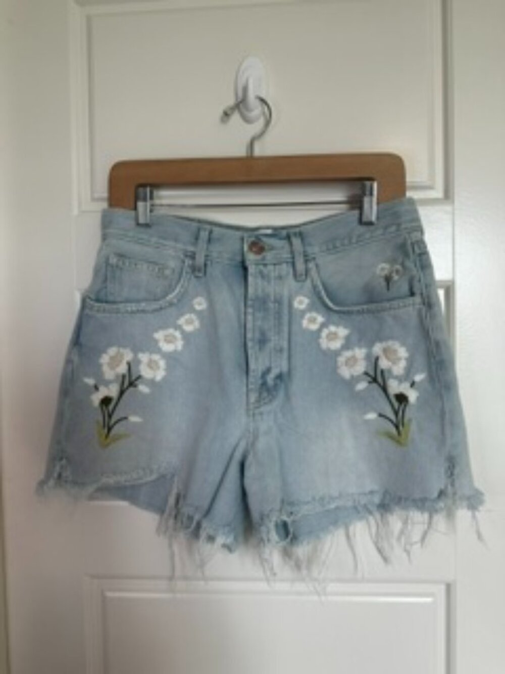 7 For All Man Kind The Easy Ruby Cut Off Short